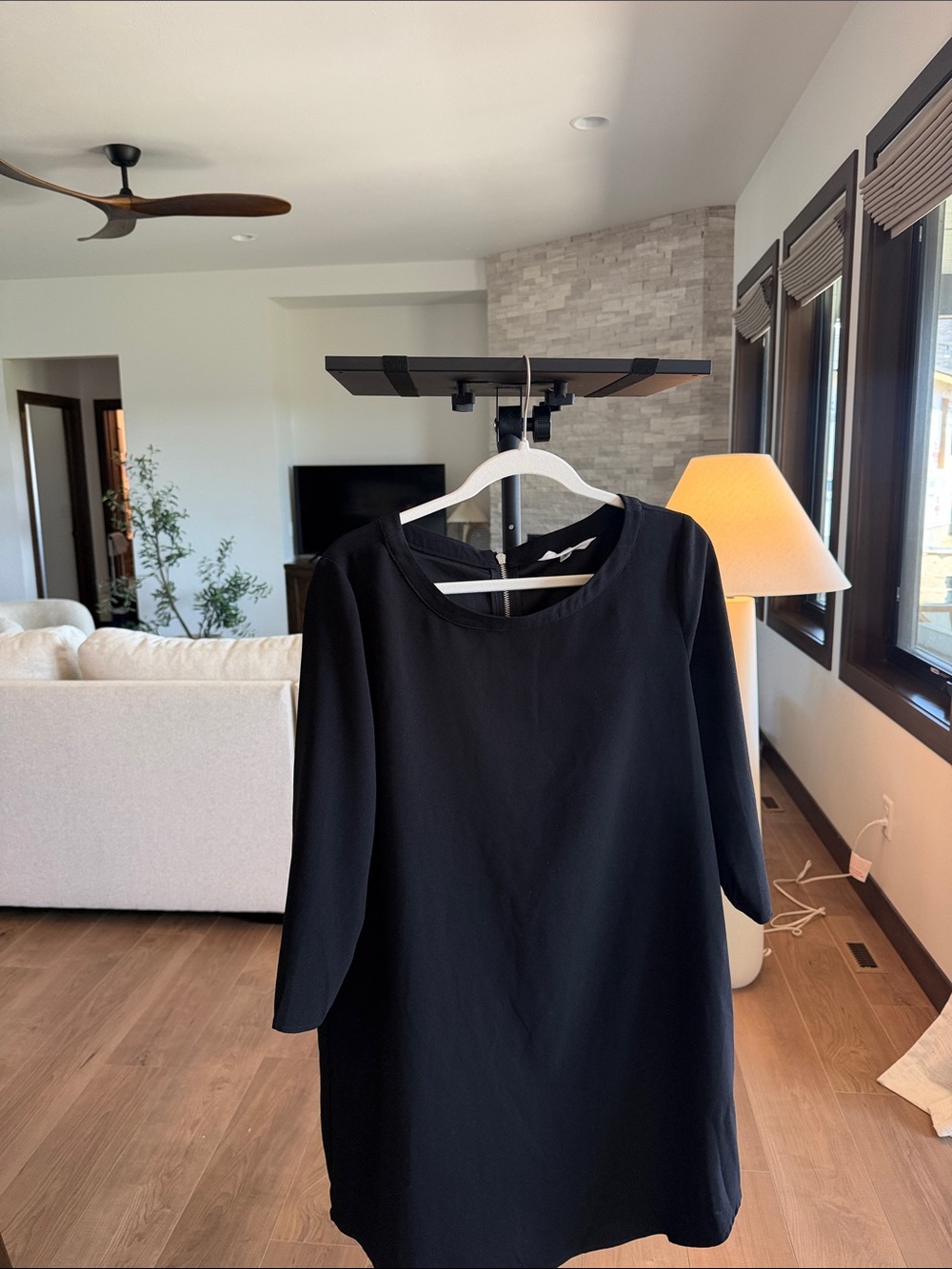 BB Dakota Black Long-Sleeve Shift Dress